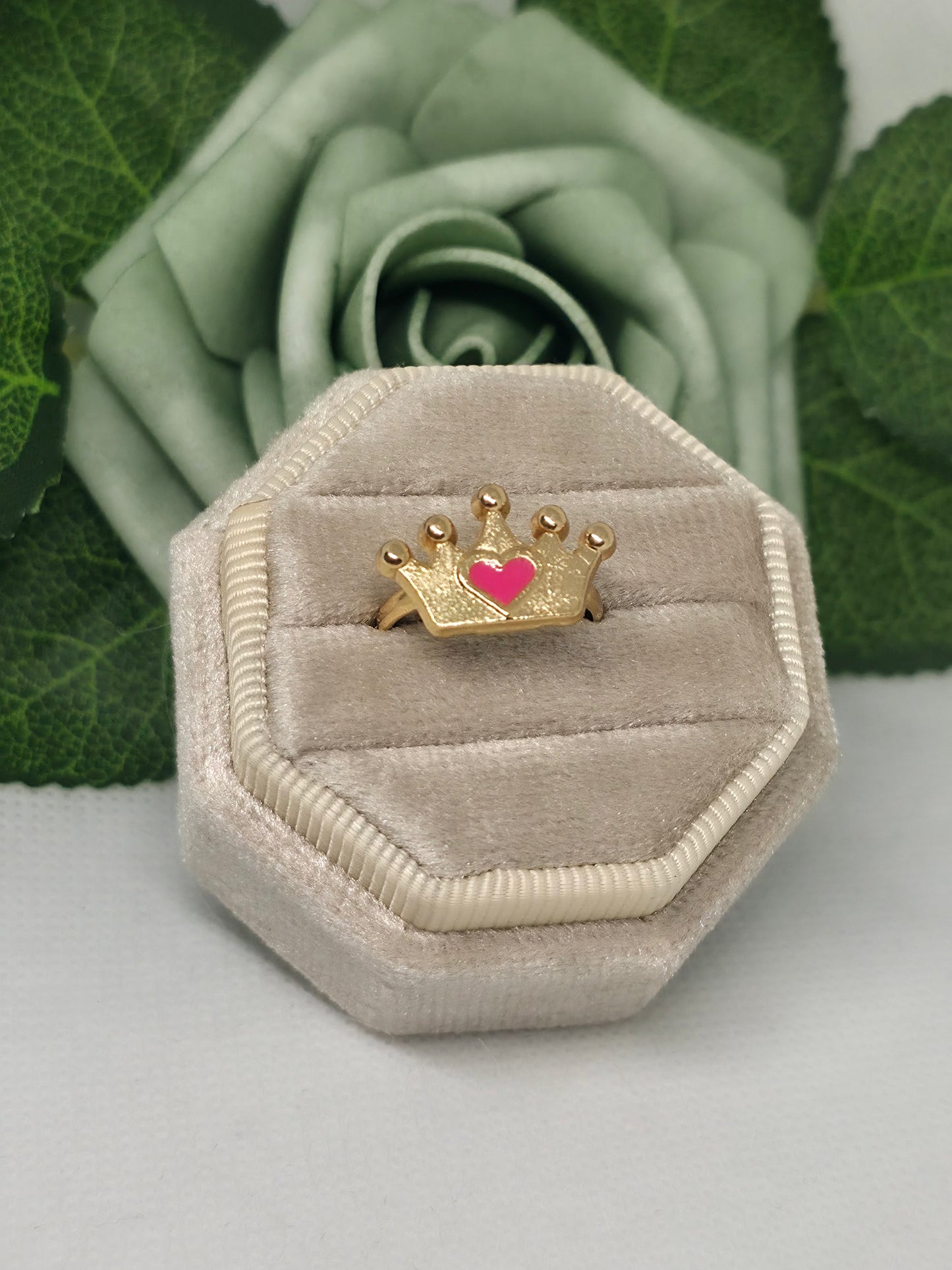 Queen Ring