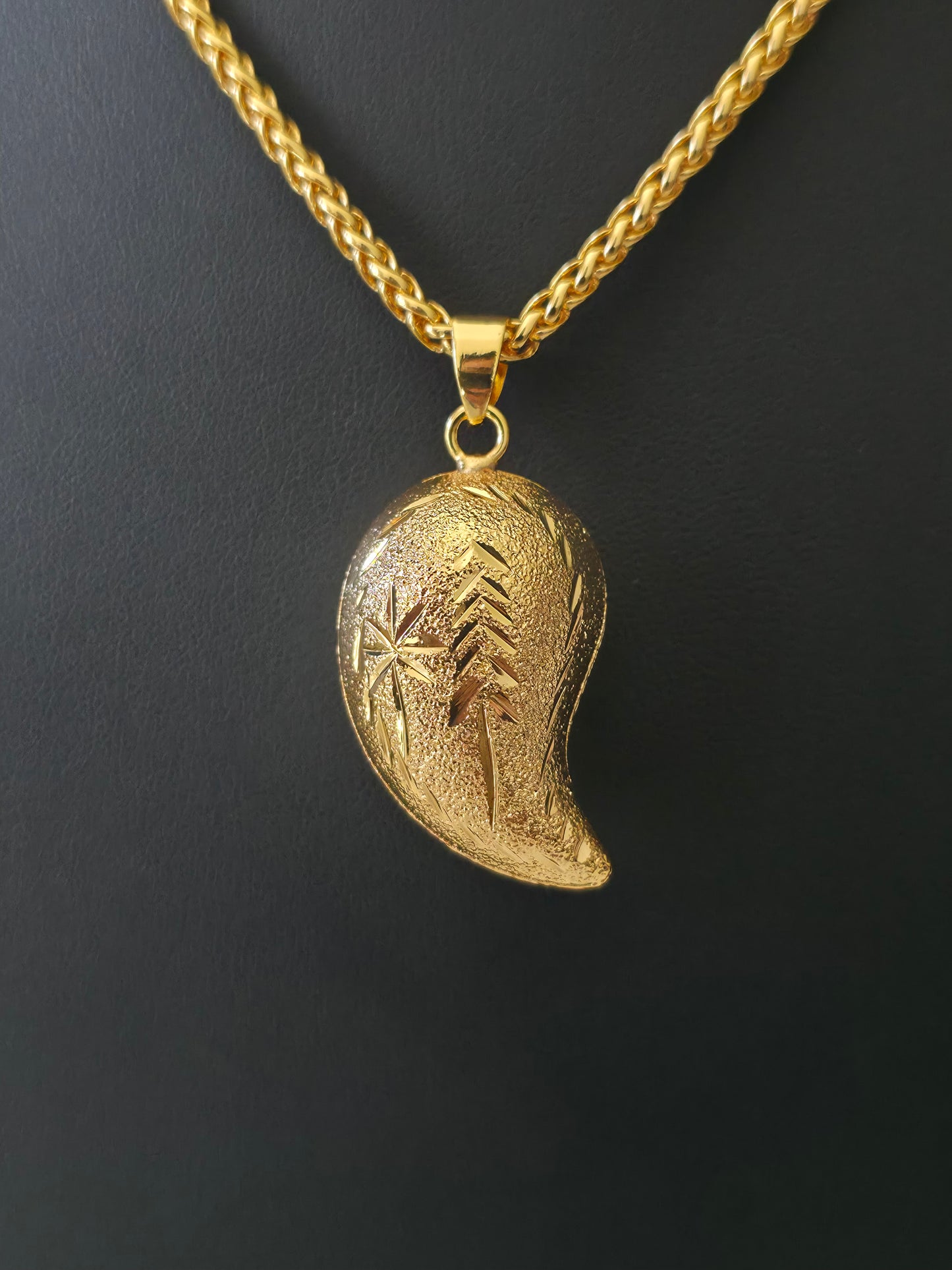 Almond Necklace